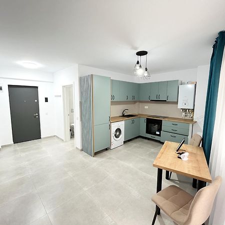 Confort Aparthotel Яш Екстериор снимка