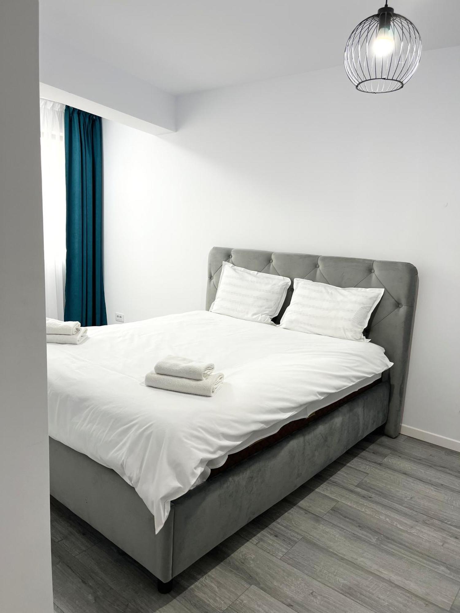 Confort Aparthotel Яш Екстериор снимка