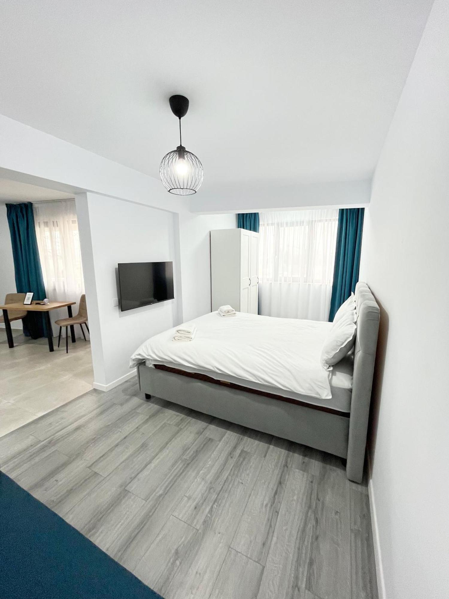 Confort Aparthotel Яш Екстериор снимка