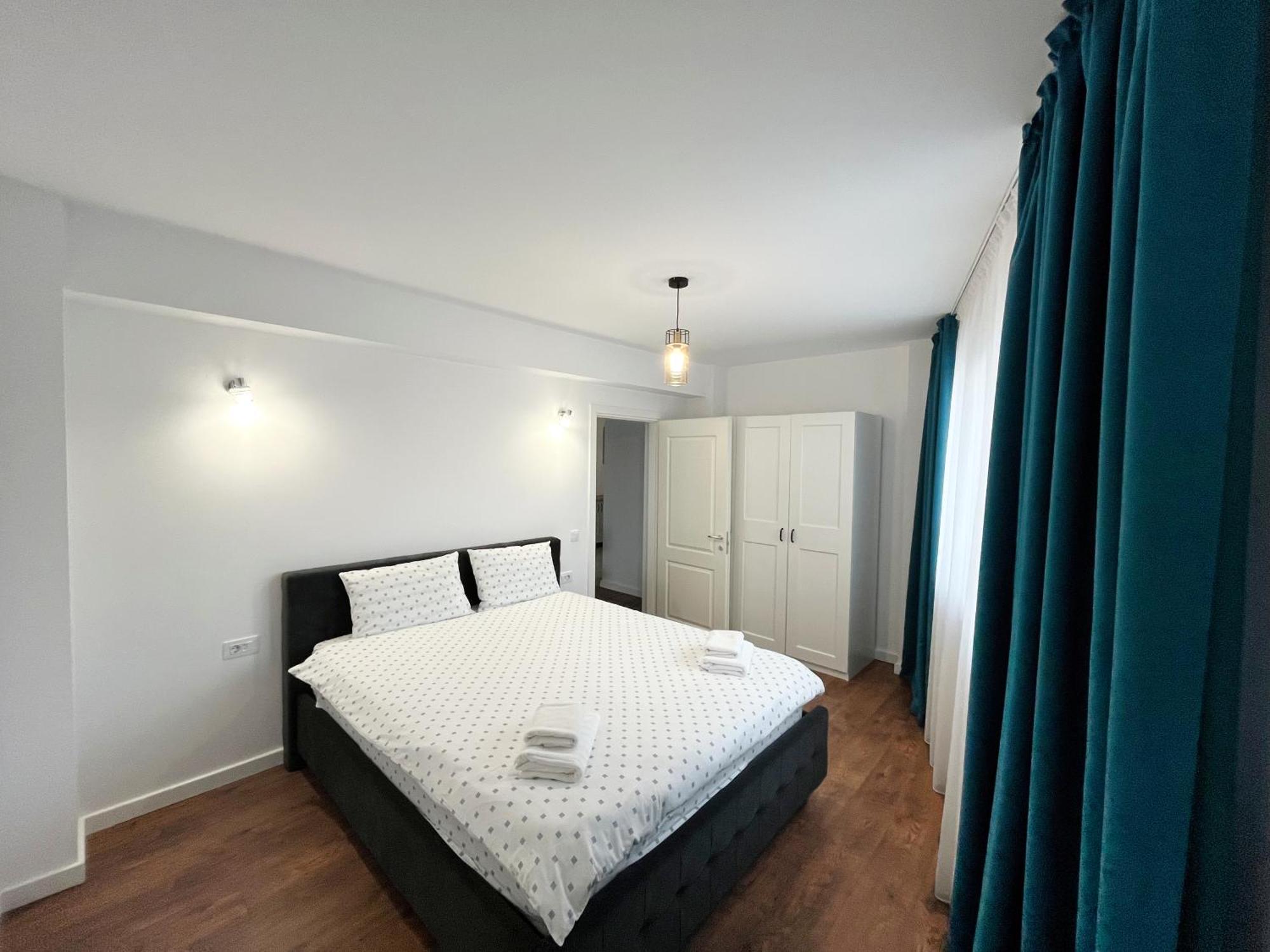 Confort Aparthotel Яш Екстериор снимка