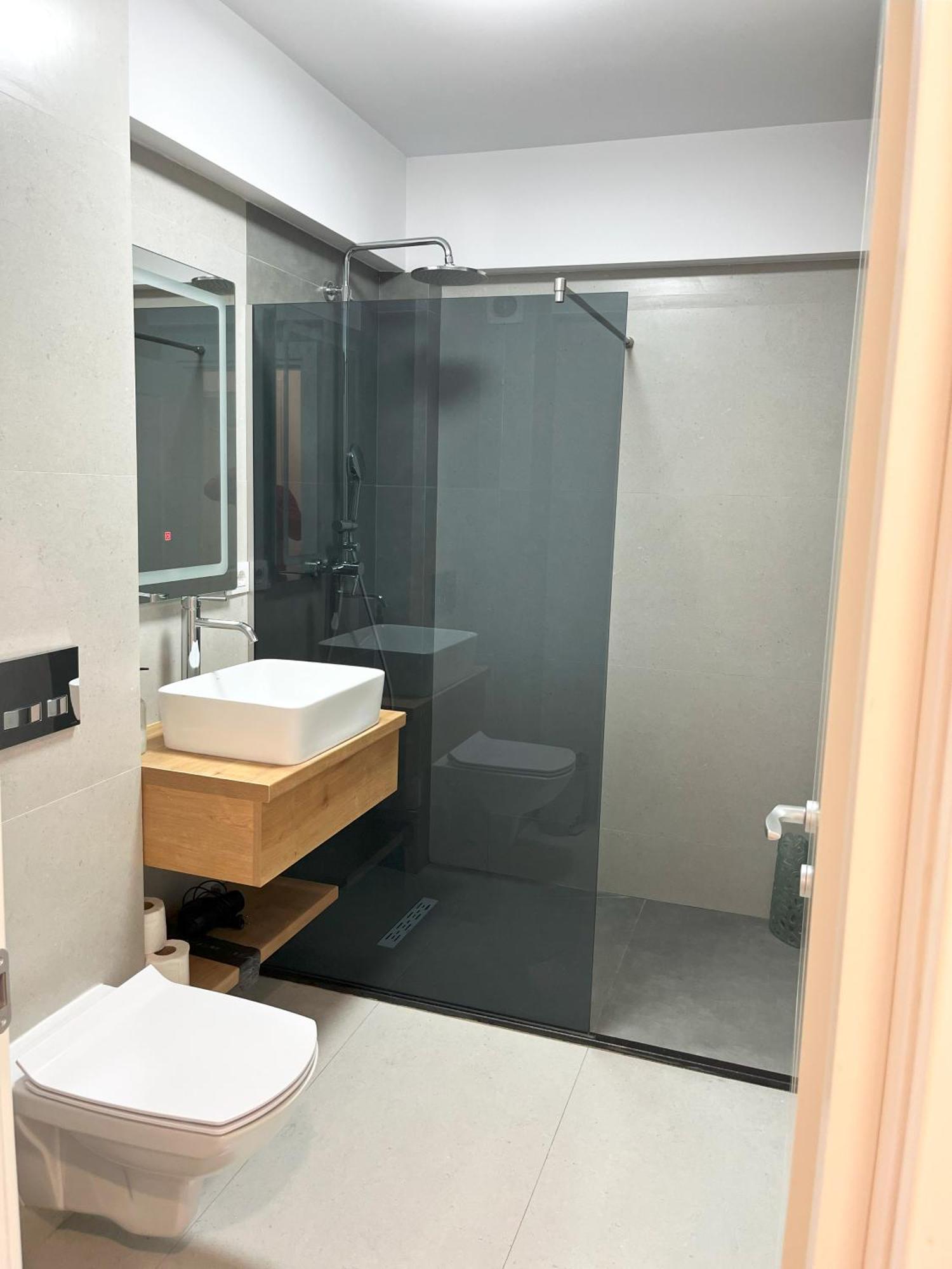 Confort Aparthotel Яш Екстериор снимка