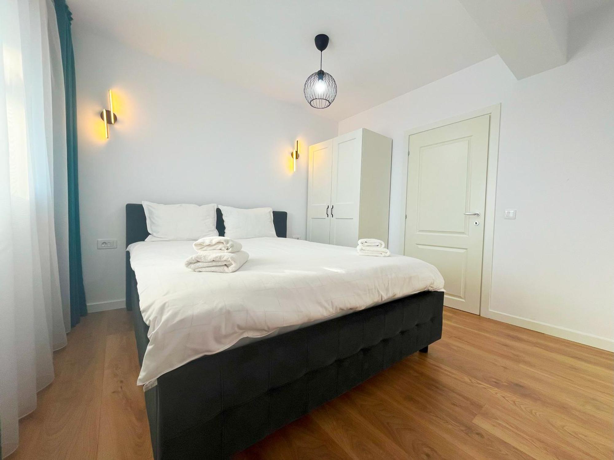 Confort Aparthotel Яш Екстериор снимка