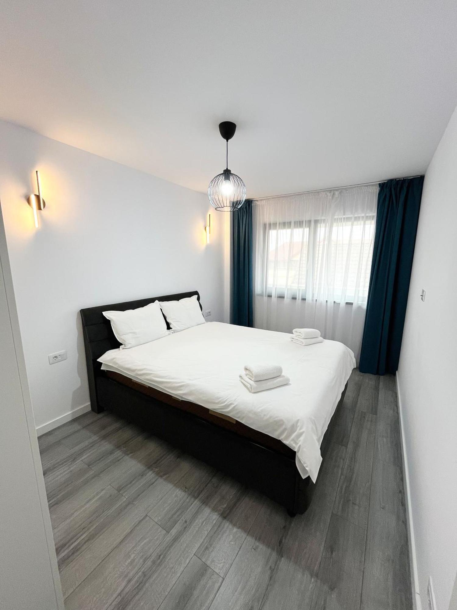 Confort Aparthotel Яш Екстериор снимка