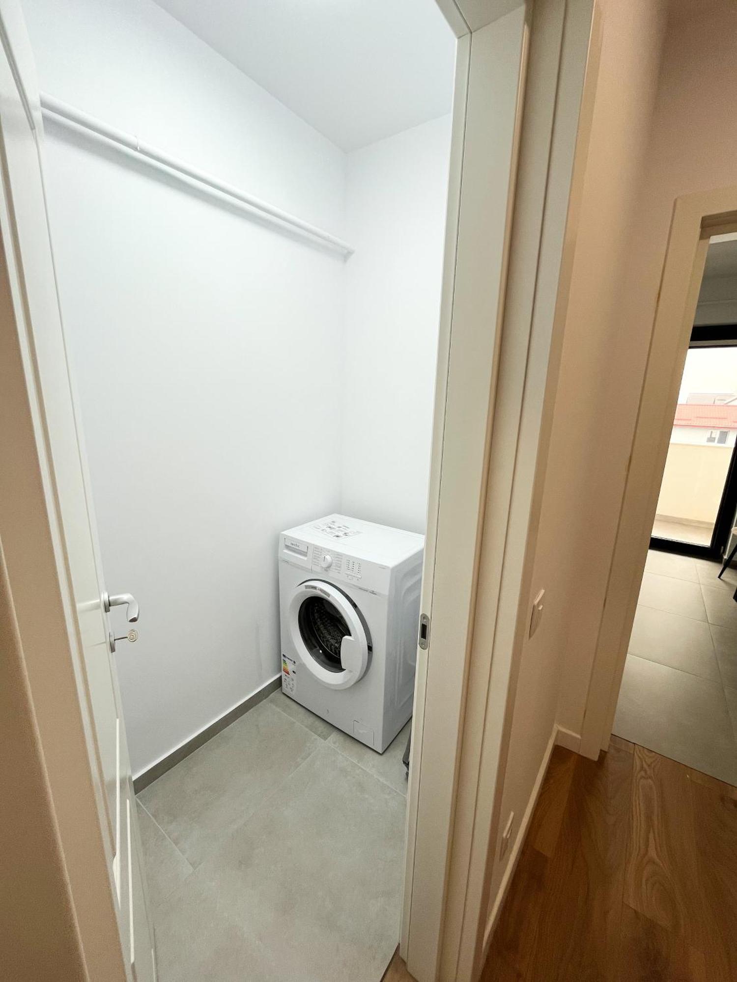 Confort Aparthotel Яш Екстериор снимка