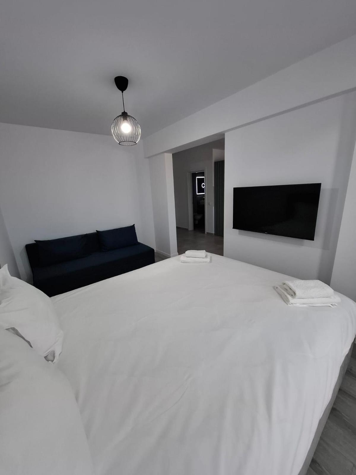 Confort Aparthotel Яш Екстериор снимка